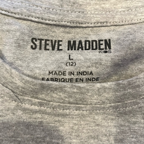 ⭐️NWT - Steve Madden Kids - Graphic Tee with Lace-Up Sleeves - Size L (12) - Picture 3 of 6